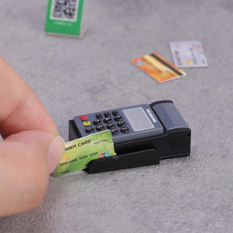 Plastic Collectible Figurines  - Toy Cash Register 评论和价格
